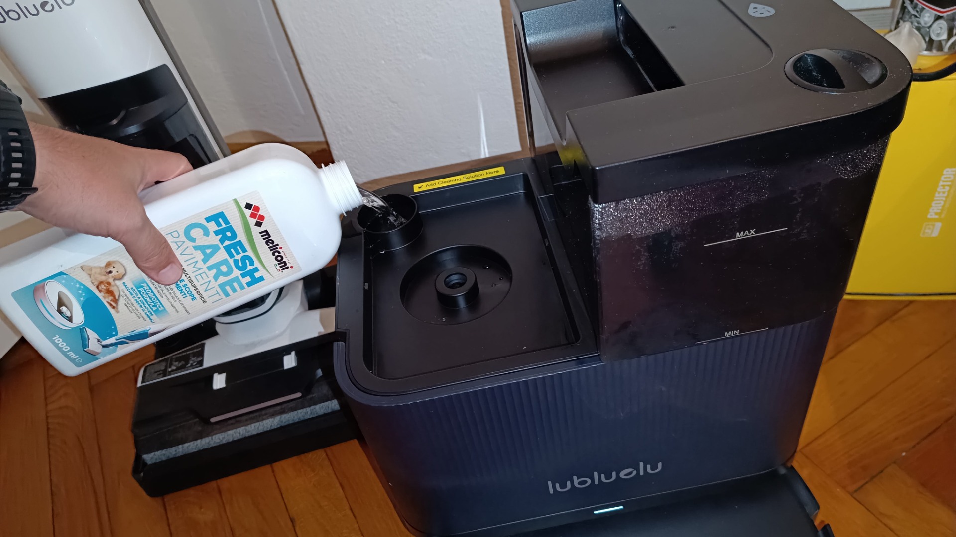 lubluelu-s1000-nadrzka-na-cistiaci-prostriedok.jpg